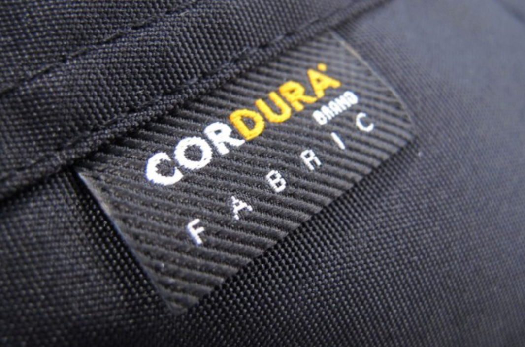 Detalle de una etiqueta Cordura Fabric